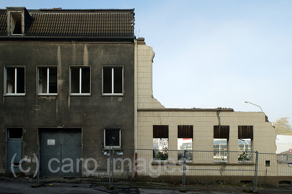 00P091014D201CAROE.JPG