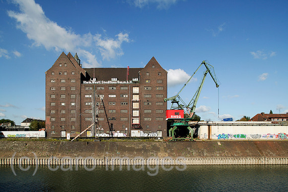 00P091015D329CAROE.JPG
