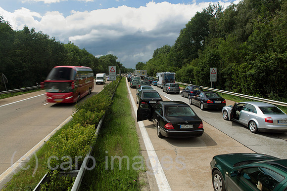 00S110701D208CAROE.JPG
