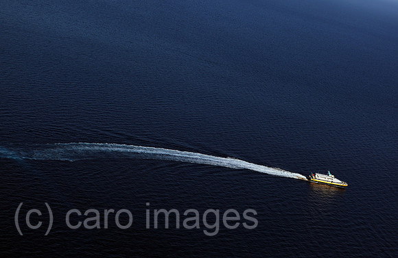 00S110709D016CAROE.JPG