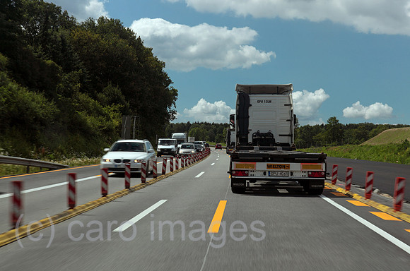 00S110701D224CAROE.JPG
