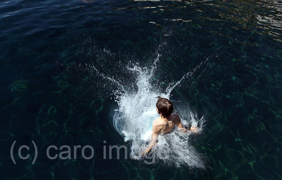 00S110709D006CAROE.JPG