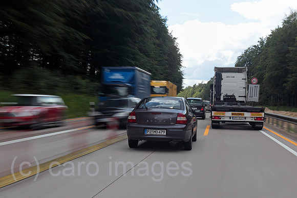 00S110701D219CAROE.JPG