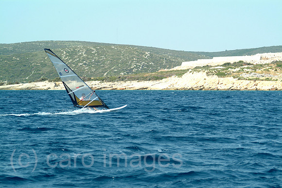 0SH050725D049CARO.JPG