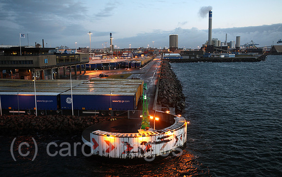 00S090103D004CAROE.JPG