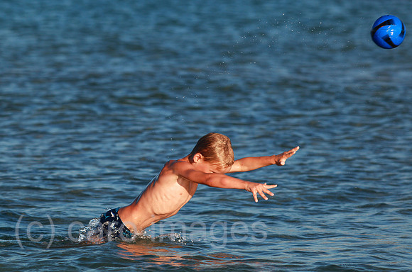 00S100729D038CAROE.JPG