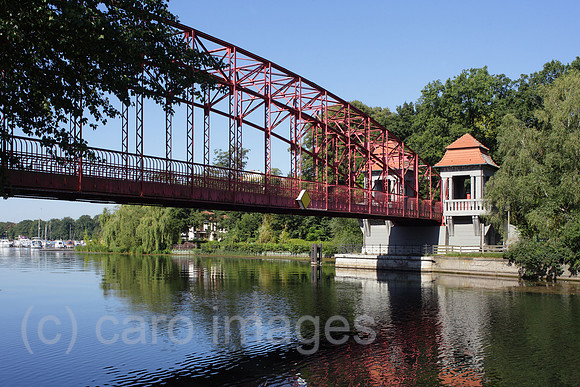 00P120814D122CAROE.JPG
