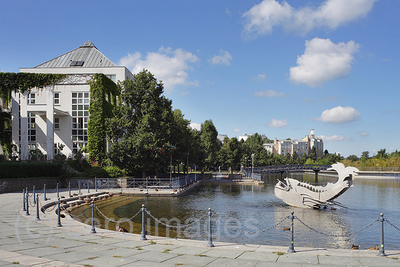 00P120814D133CAROE.JPG