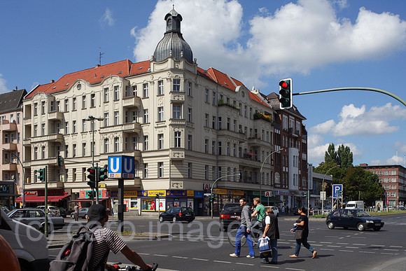 00P120814D152CAROE.JPG
