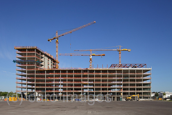 00P120813D090CAROE.JPG