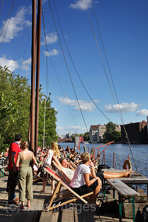 00P120812D083CAROE.JPG
