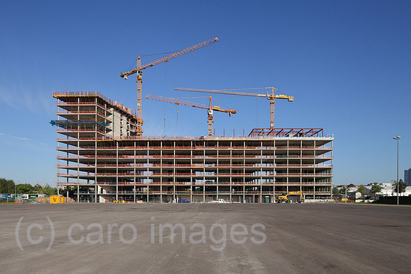00P120813D092CAROE.JPG