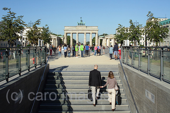 00P120814D110CAROE.JPG