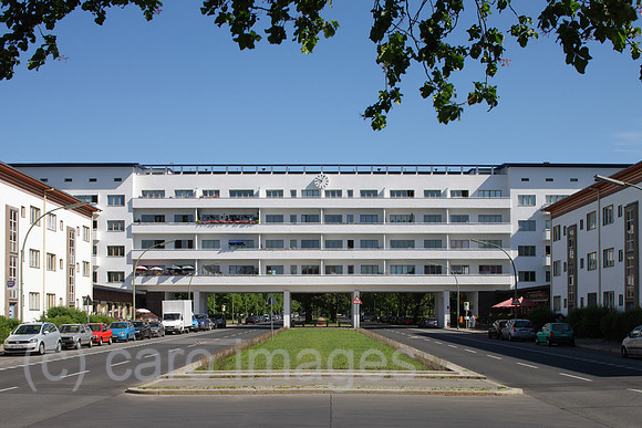 00P120524D091CAROE.JPG