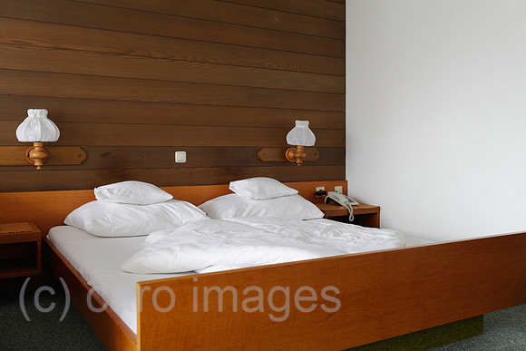 00P120622D165CAROE.JPG