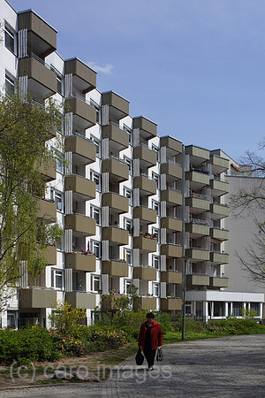 00P120419D027CAROE.JPG