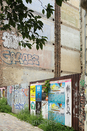 00P120721D156CAROE.JPG