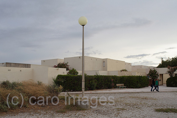 00P120701D277CAROE.JPG