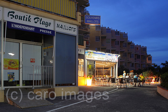 00P120703D095CAROE.JPG