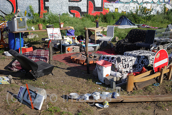 00P120804D477CAROE.JPG