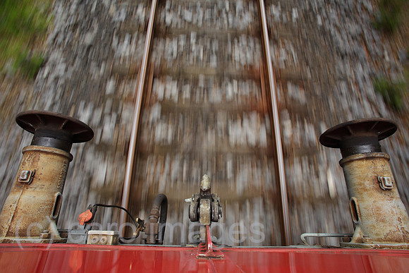 00P120704D290CAROE.JPG