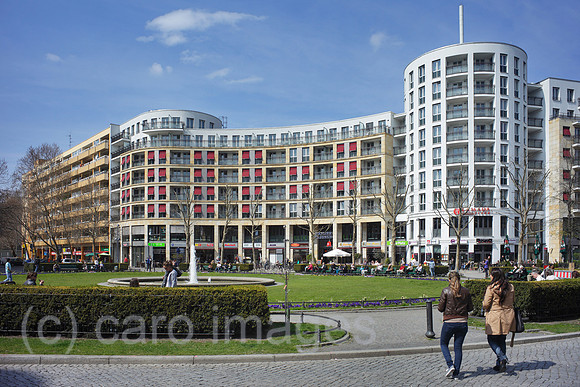00P120419D031CAROE.JPG