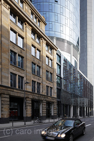 00P120327D070CAROE.JPG