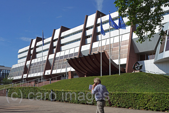 00P120710D345CAROE.JPG