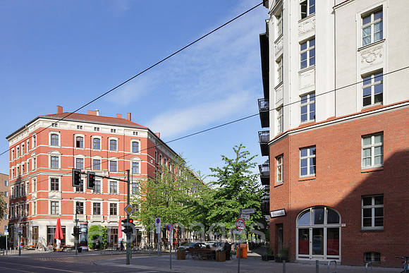 00P120521D042CAROE.JPG