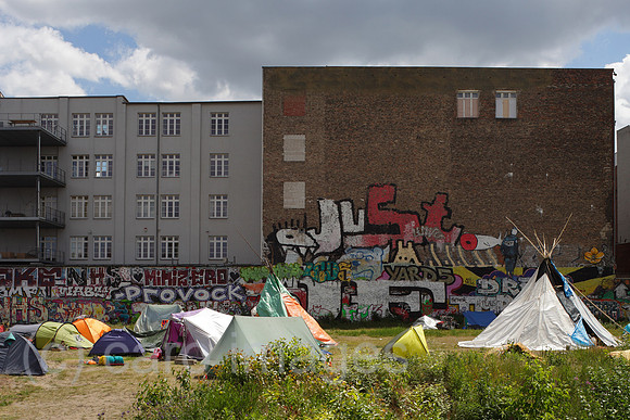 00P120617D164CAROE.JPG