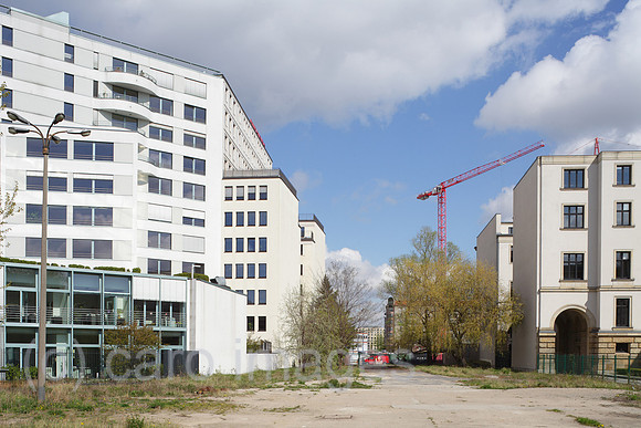 00P120423D074CAROE.JPG
