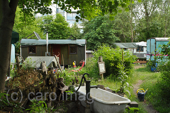 00P120617D171CAROE.JPG