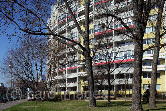 00P120322D014CAROE.JPG