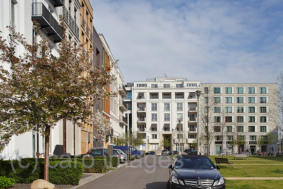 00P120423D060CAROE.JPG