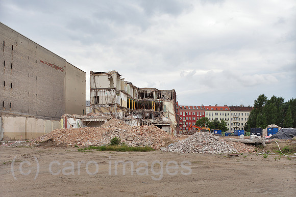 00P120728D398CAROE.JPG