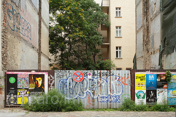 00P120721D158CAROE.JPG