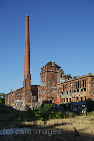 00P120804D487CAROE.JPG