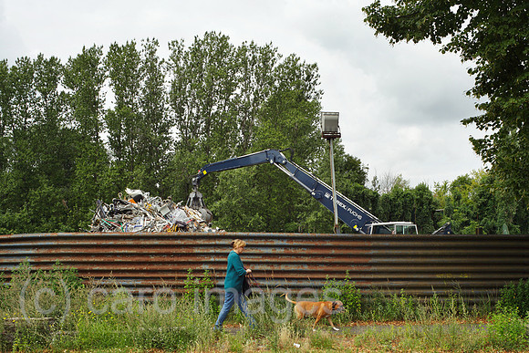 00P120808D016CAROE.JPG