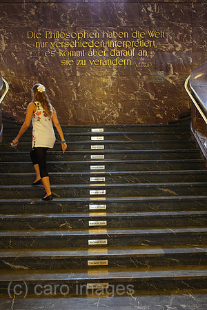 00P120802D433CAROE.JPG