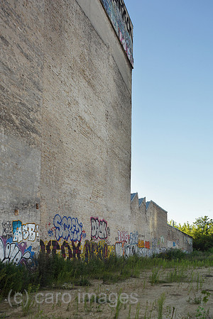 00P120804D489CAROE.JPG