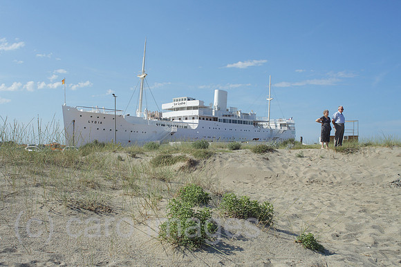 00P120703D091CAROE.JPG