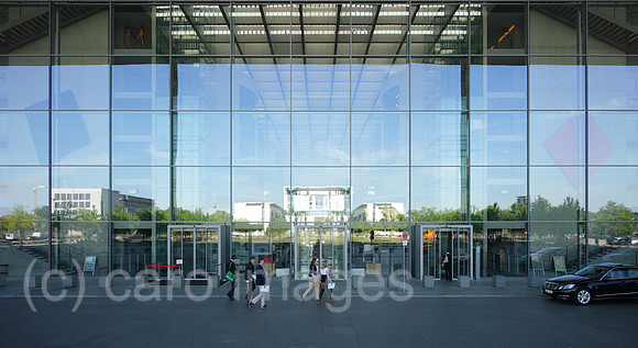 00P120611D146CAROE.JPG