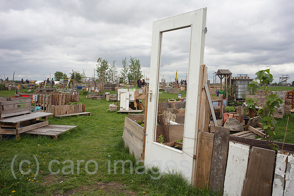 00P120506D113CAROE.JPG