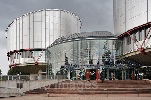 00P120710D334CAROE.JPG