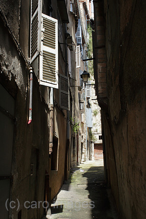 00P120628D240CAROE.JPG