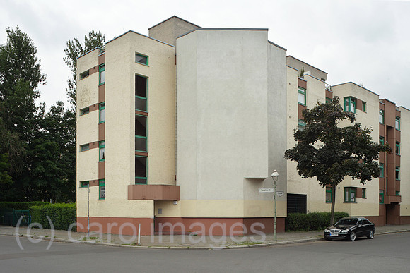 00P120808D003CAROE.JPG