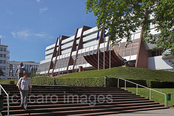 00P120710D347CAROE.JPG