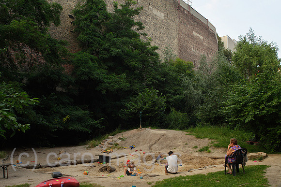00P120725D377CAROE.JPG