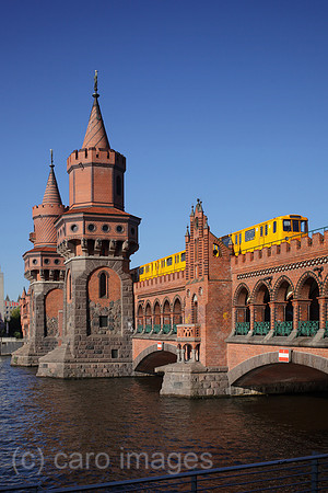 00P120813D102CAROE.JPG