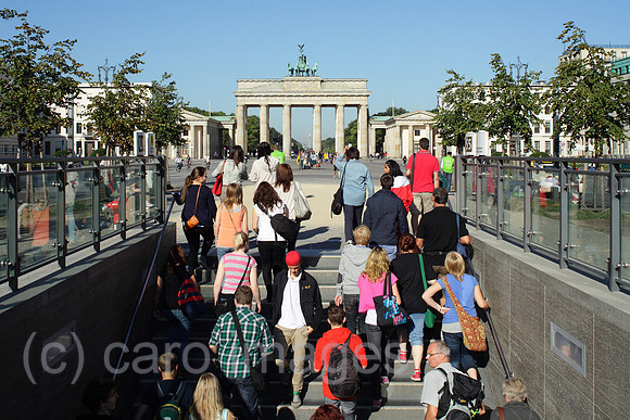 00P120814D108CAROE.JPG